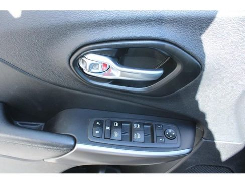 Used 2022 Jeep Cherokee Latitude Lux image 20