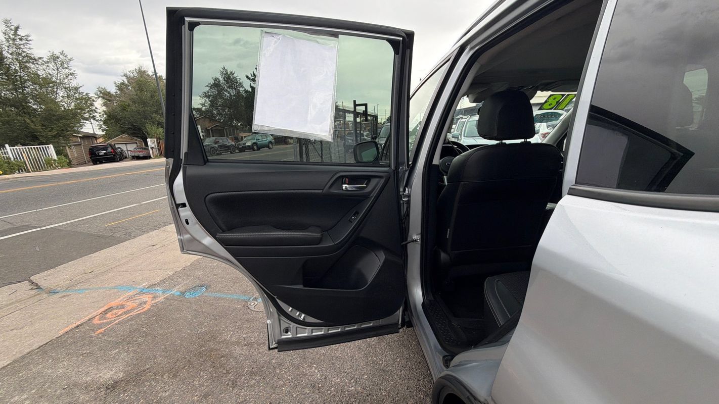 Used 2018 Subaru Forester 2.5i Premium AWD/4WD image 11