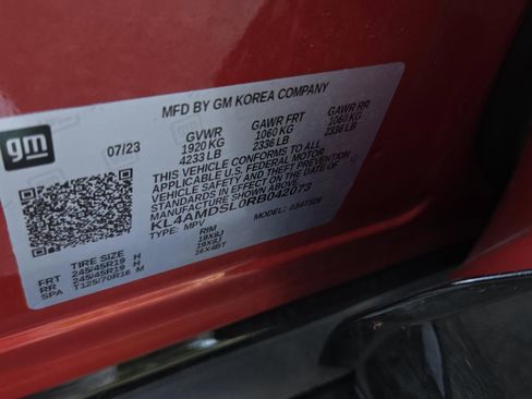 Used 2024 Buick Encore GX Sport Touring w/ Experience Buick Package FWD image 32