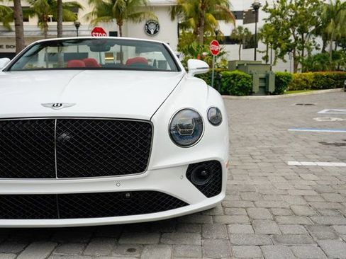 Used 2024 Bentley Continental GT V8 image 8