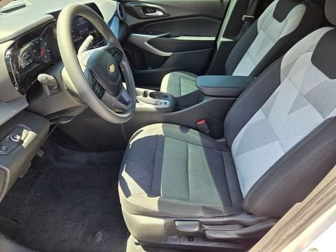 Used 2024 Chevrolet Trax LS w/ LS Convenience Package FWD image 10