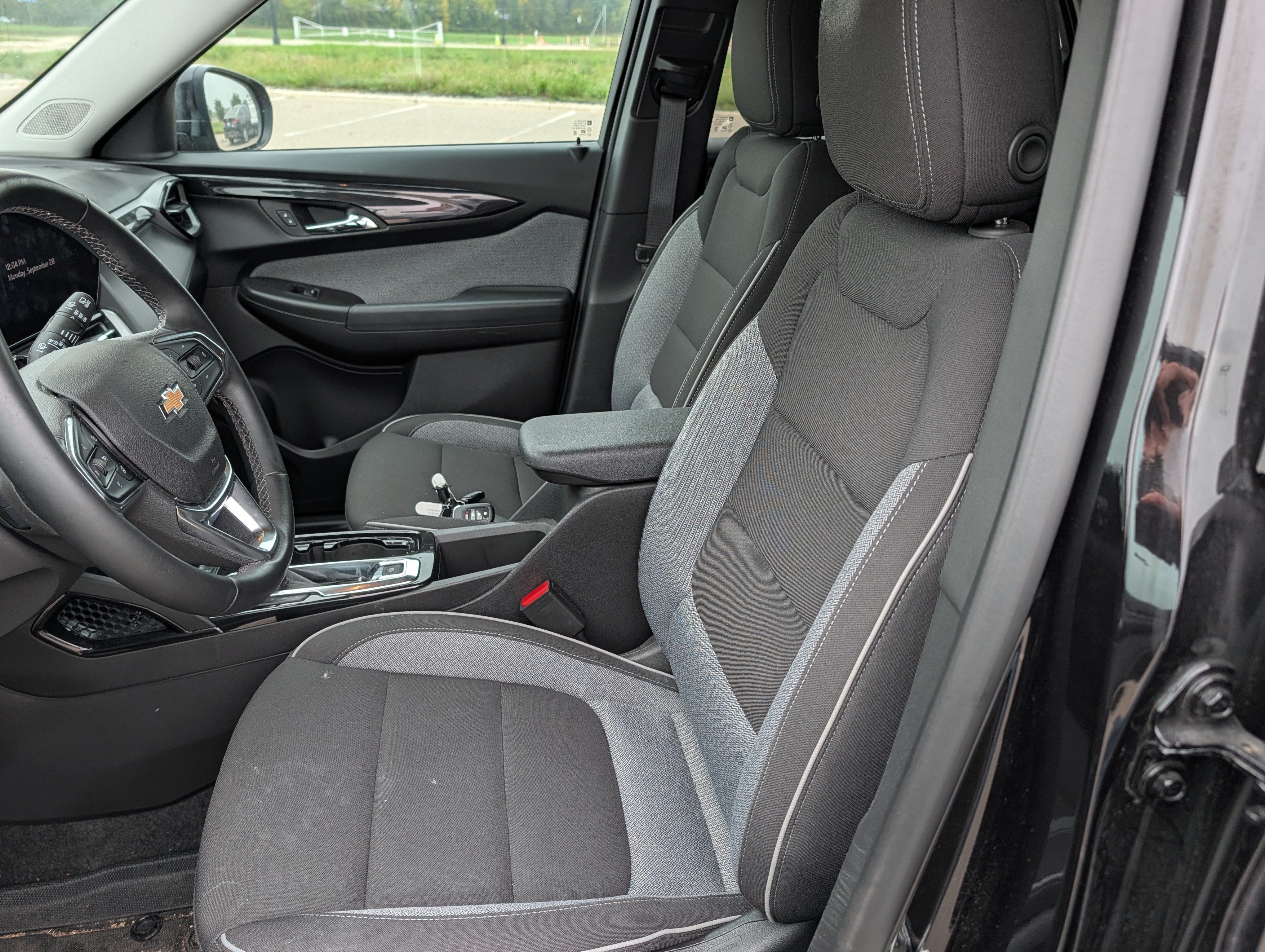 Used 2025 Chevrolet TrailBlazer LT w/ Convenience Package AWD/4WD image 7