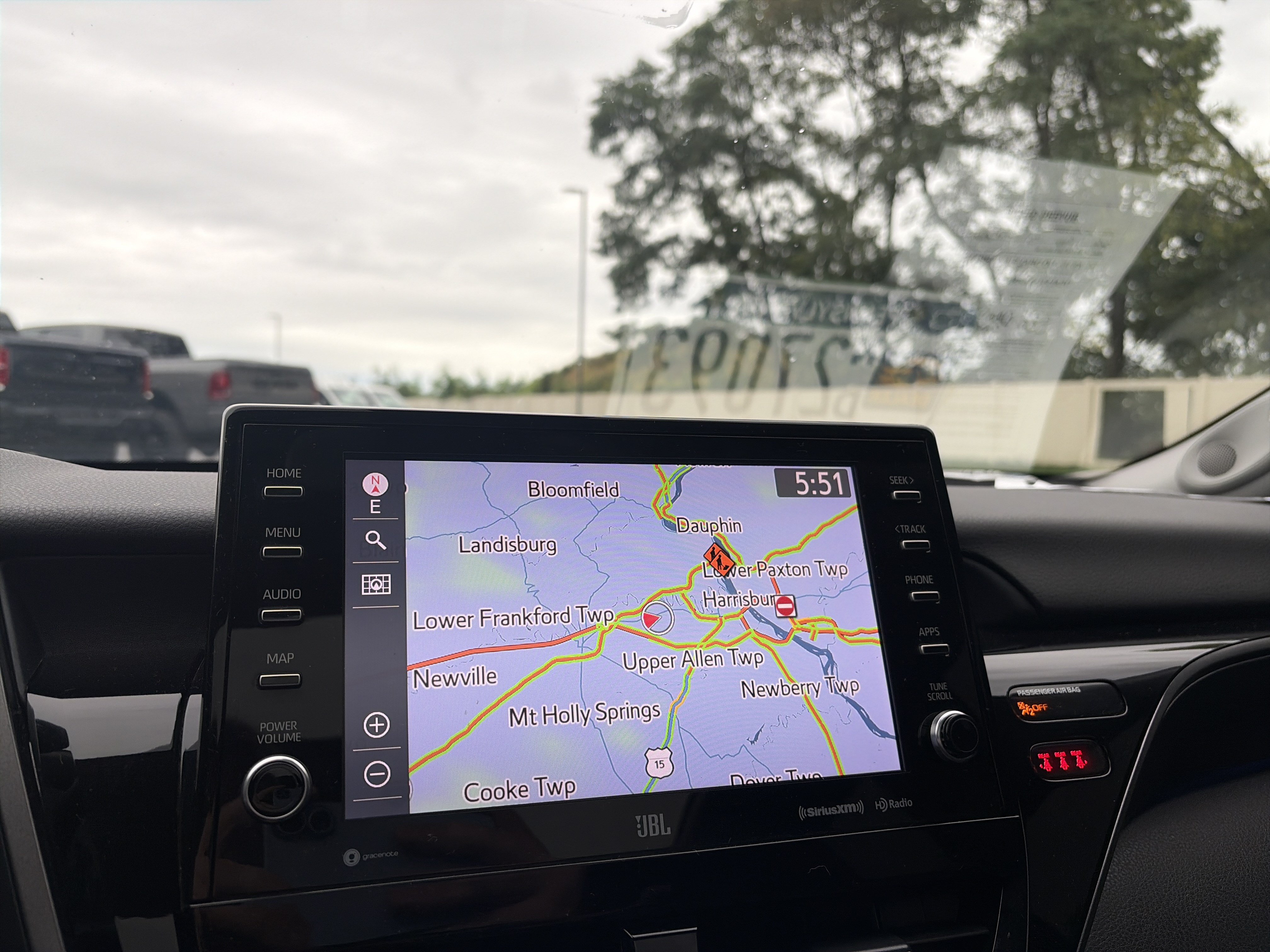Used 2022 Toyota Camry XLE w/ Navigation Package FWD image 33