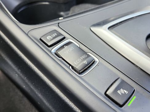 Used 2015 BMW 320i Sedan image 11