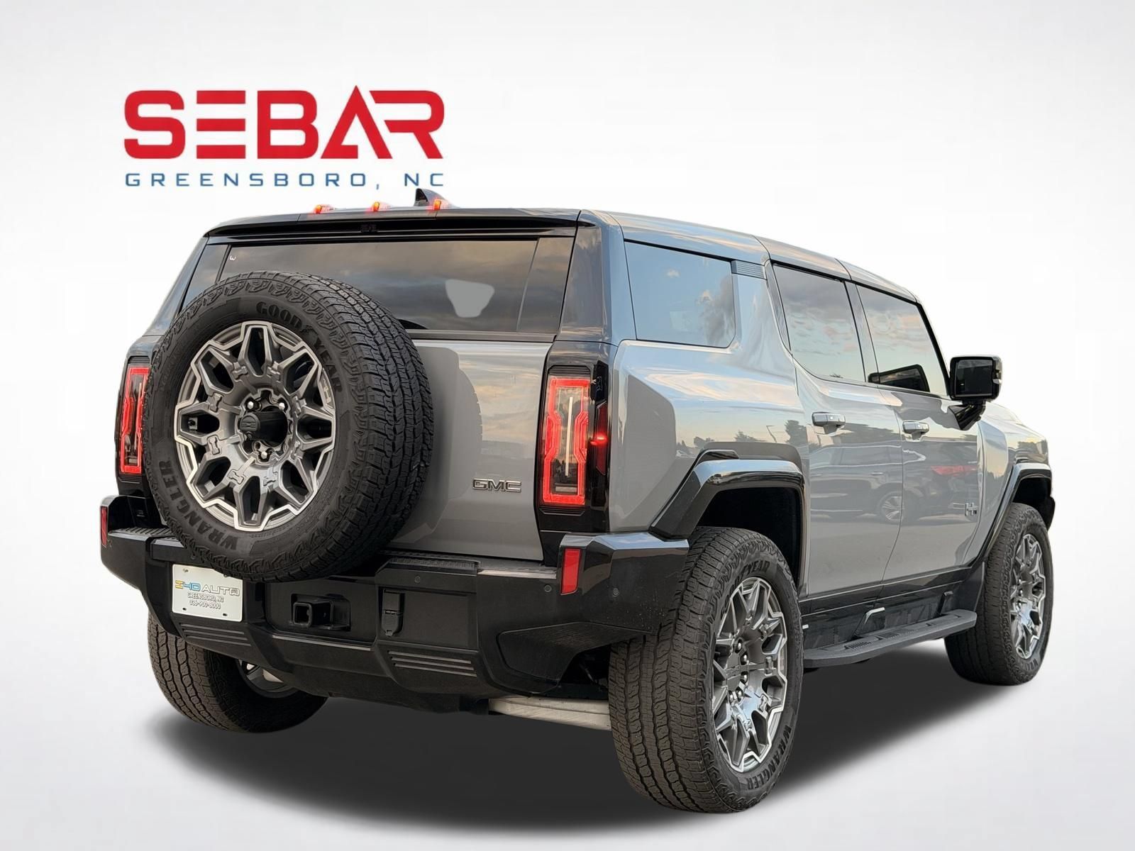 Used 2024 GMC Hummer EV 3X AWD/4WD image 11