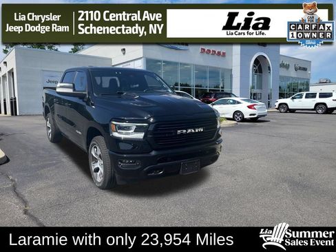 Used 2023 RAM 1500 Laramie AWD/4WD image 1