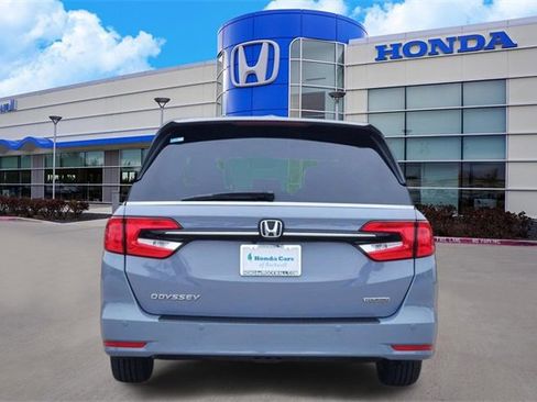 Certified 2023 Honda Odyssey Touring image 5