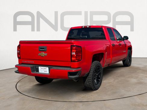 Used 2018 Chevrolet Silverado 1500 Custom w/ Custom Convenience Package RWD image 10