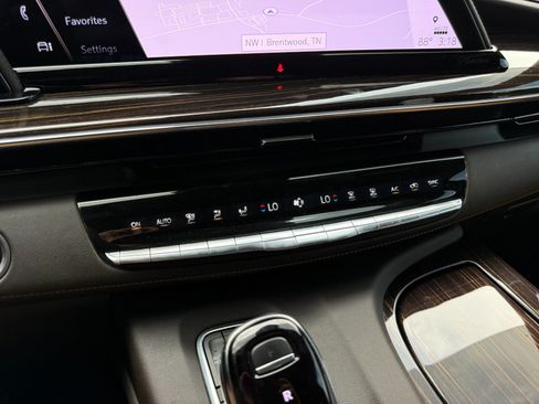 Used 2022 Cadillac Escalade ESV Sport w/ Touring Package AWD/4WD image 39