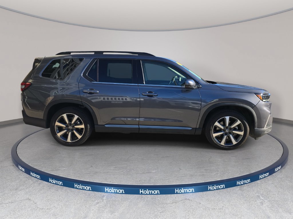Used 2025 Honda Pilot Elite image 5