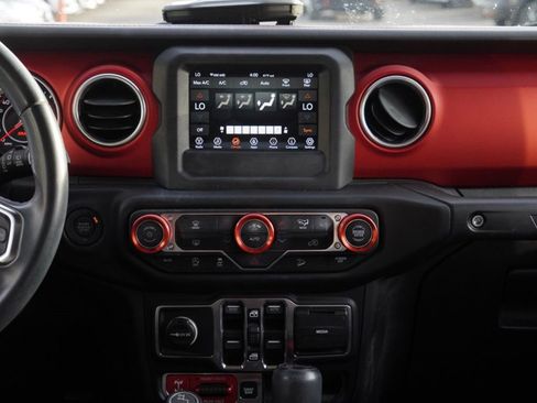 Used 2018 Jeep Wrangler Unlimited Rubicon image 22