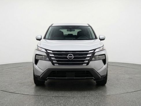 Used 2025 Nissan Rogue SV AWD/4WD image 2