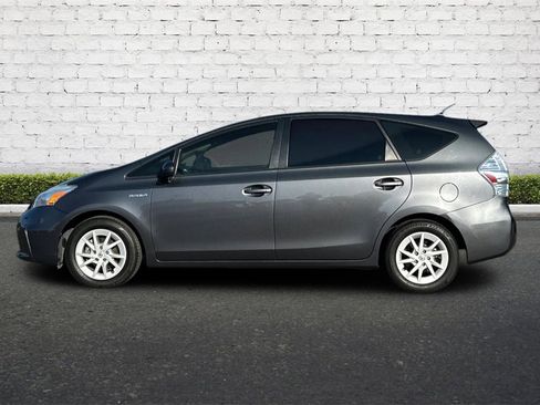 Used 2013 Toyota Prius V Three image 7