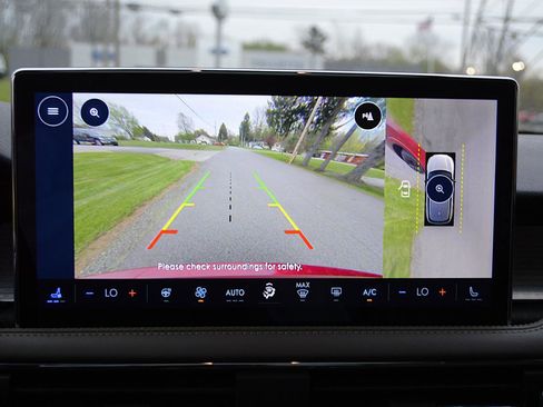 Used 2023 Lincoln Corsair AWD w/ Equipment Group 101A image 27
