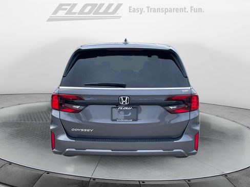 Certified 2026 Honda Odyssey EX-L image 6
