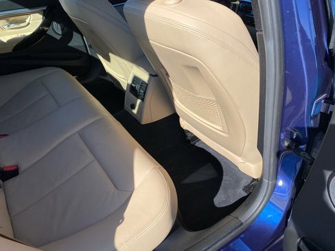 Used 2018 BMW 330i xDrive Sedan w/ Premium Package image 21