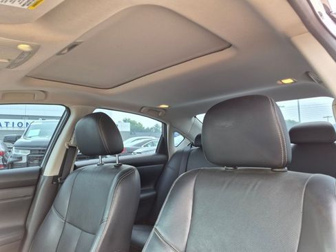 Used 2016 Nissan Altima 2.5 SL w/ 2.5 Technology Package FWD image 18