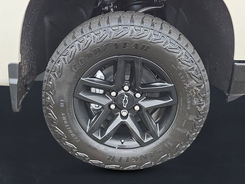 New 2026 Chevrolet Silverado 1500 Custom Trail Boss w/ Dark Appearance Package image 10