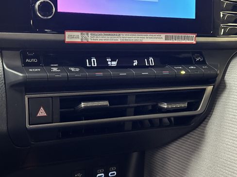 Certified 2026 Toyota Camry SE w/ Convenience Package FWD image 34