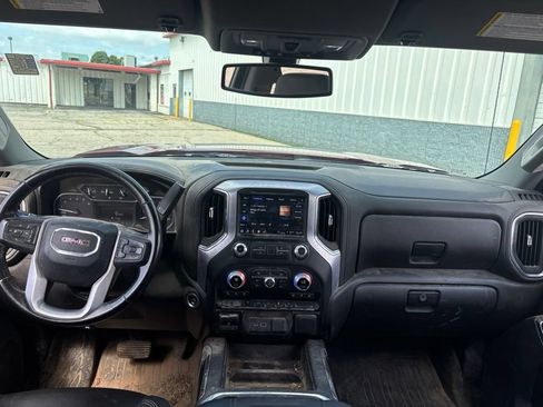 Used 2021 GMC Sierra 1500 SLT w/ SLT Premium Package AWD/4WD image 9