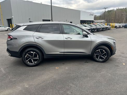 Used 2023 Kia Sportage LX image 6