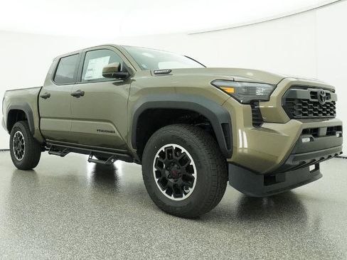 New 2026 Toyota Tacoma TRD Off-Road AWD/4WD image 32