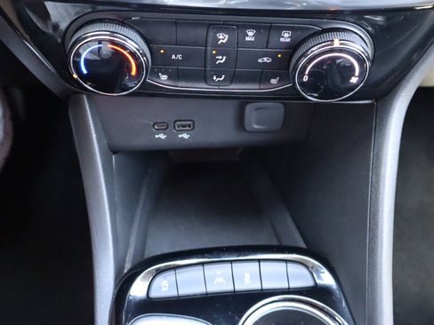 Used 2024 Buick Encore GX Sport Touring w/ Comfort Package FWD image 27