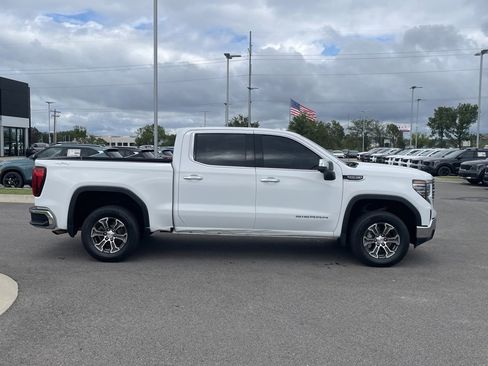 Used 2023 GMC Sierra 1500 SLT w/ SLT Convenience Package image 8