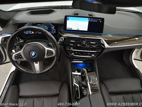 Used 2023 BMW 530e w/ M Sport Package RWD image 20