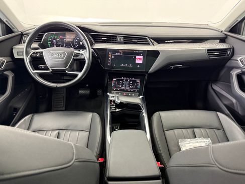 Used 2022 Audi e-tron Premium image 16