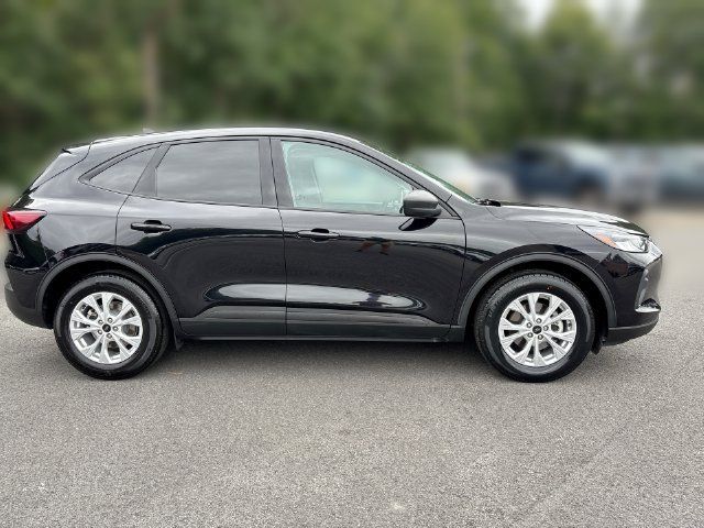 Certified 2025 Ford Escape Active FWD image 9