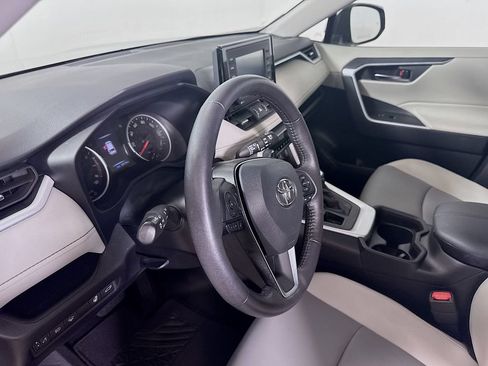 Certified 2021 Toyota RAV4 XLE Premium AWD/4WD image 10
