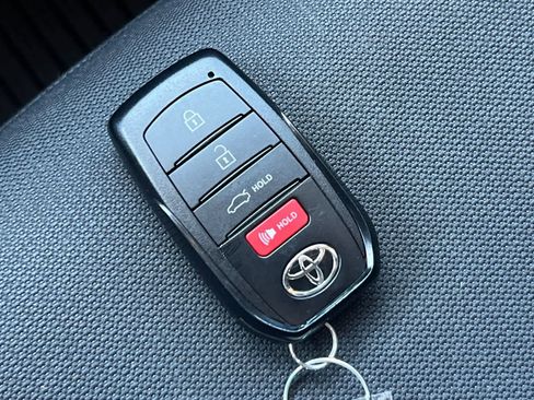 Used 2024 Toyota Corolla LE w/ LE Premium Package FWD image 27