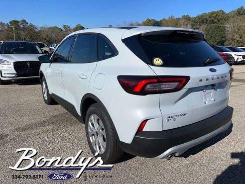 New 2025 Ford Escape Active w/ Cold Weather Package image 8