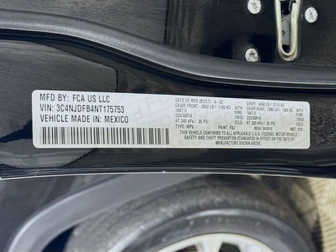 Used 2022 Jeep Compass Latitude AWD/4WD image 28