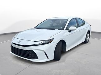 Used 2025 Toyota Camry LE FWD video 2