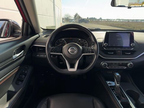 Used 2021 Nissan Altima 2.5 SR image 13