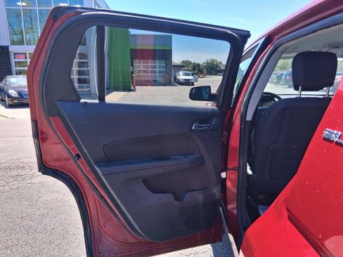 Used 2013 GMC Terrain SLE AWD/4WD image 11