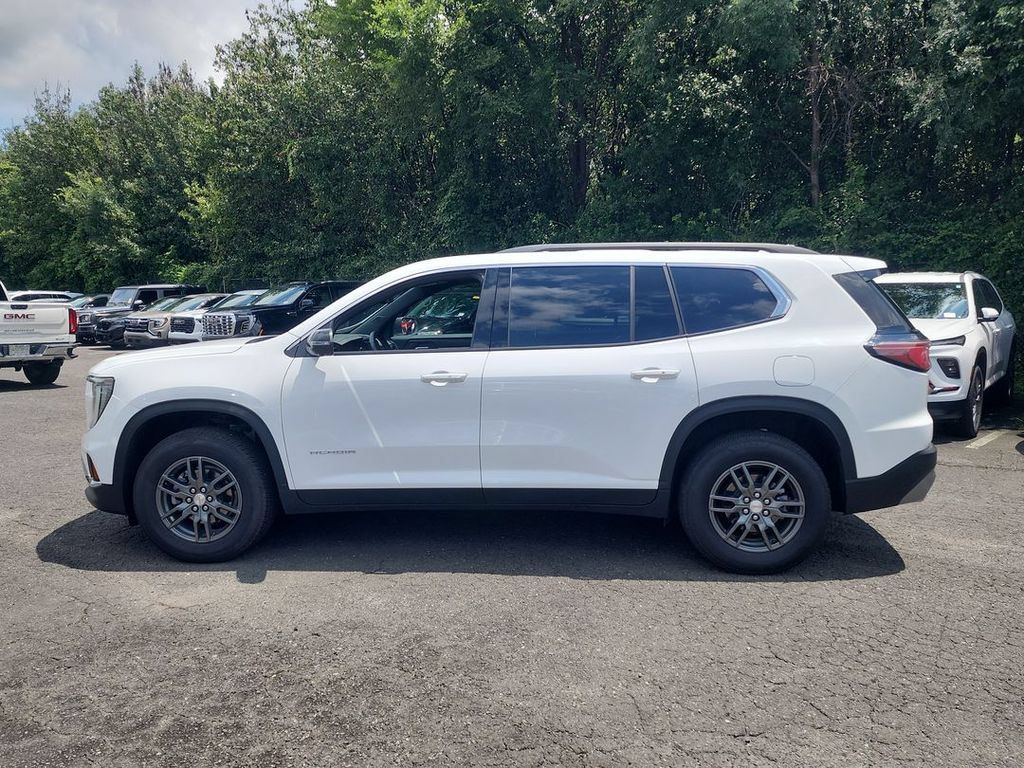 Certified 2025 GMC Acadia Elevation FWD image 5