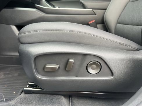 New 2026 Chevrolet Equinox LT w/ Convenience Package II image 16