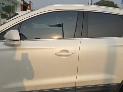 Used 2018 Lincoln MKC Reserve image 3