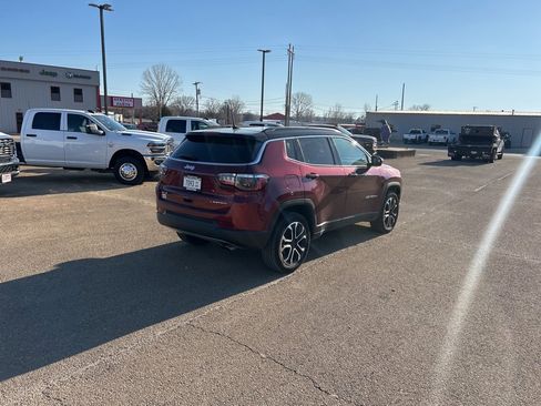 Used 2022 Jeep Compass Limited w/ Sun and Sound Group image 4