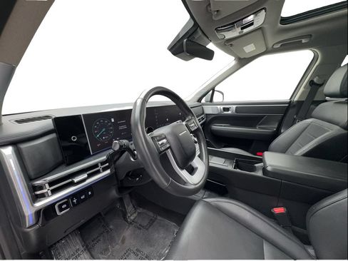 Used 2025 Hyundai Santa Fe Limited FWD image 21