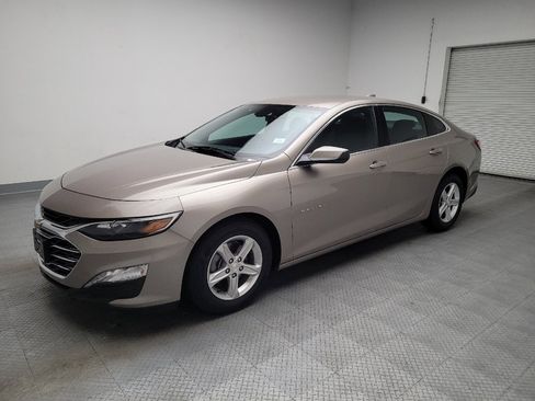 Used 2022 Chevrolet Malibu LT FWD image 2