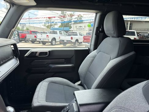 Used 2023 Ford Bronco 2-Door AWD/4WD image 15