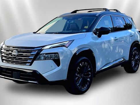 Used 2026 Nissan Rogue Platinum w/ Platinum Premium Package AWD/4WD image 3