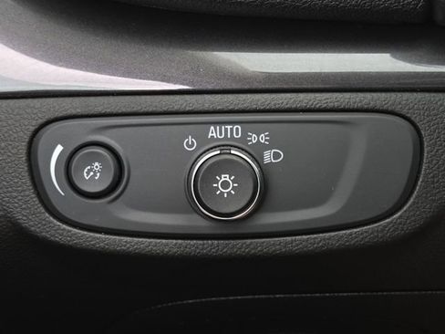 Used 2022 Buick Encore Preferred w/ Safety Package AWD/4WD image 9