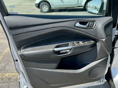 Used 2017 Ford Escape SE w/ Equipment Group 201A FWD image 12