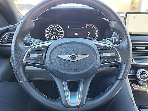 Used 2023 Genesis G70 2.0T image 8