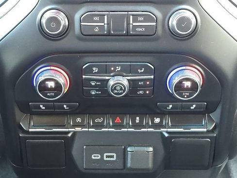 Used 2021 Chevrolet Silverado 1500 LT image 32